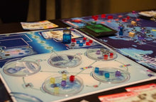 Cargar imagen en el visor de la galería, PANDEMIC: EXPANSIÓN EN EL LABORATORIO