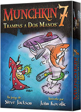 Cargar imagen en el visor de la galería, MUNCHKIN 7: TRAMPAS A DOS MANOS
