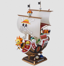 Cargar imagen en el visor de la galería, MAQUETA ARMABLE THOUSAND SUNNY GRANDE
