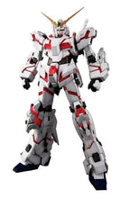 Cargar imagen en el visor de la galería, PG 1/60 RX-0 UNICORN GUNDAM
